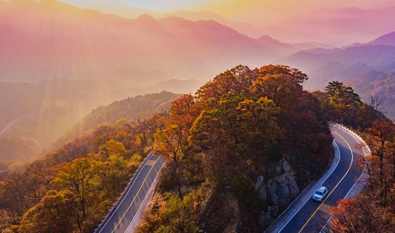 行走金寨中國(guó)紅嶺公路，體驗(yàn)華東最美自駕線路